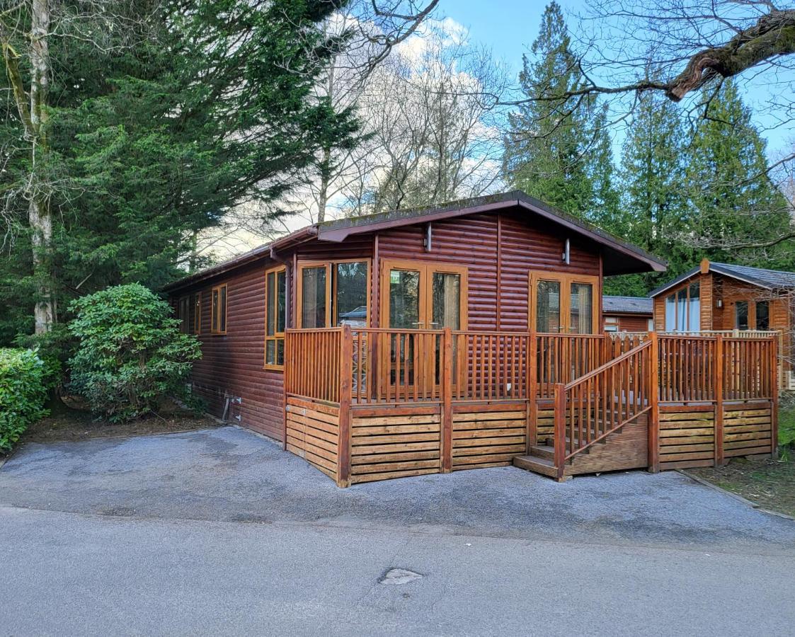 Cheerful 3 Bedroom Lodge At White Cross Bay Windermere Exterior foto